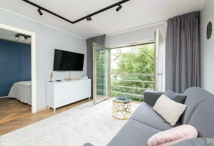 Central Rosi Art Deco Apartment With Parking
