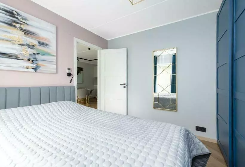 Central Rosi Art Deco Apartment With Parking