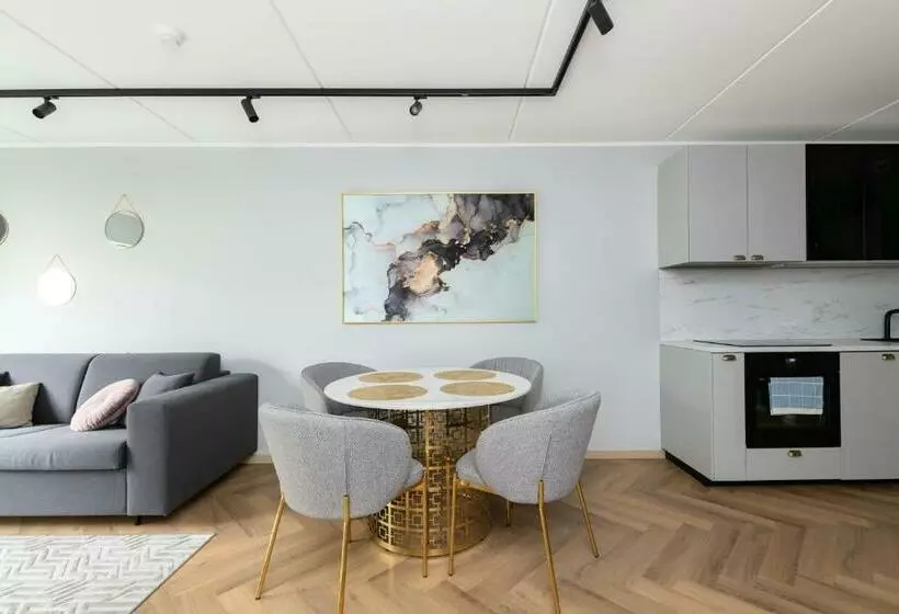 Central Rosi Art Deco Apartment With Parking