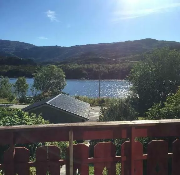 Halsfjord Cabin