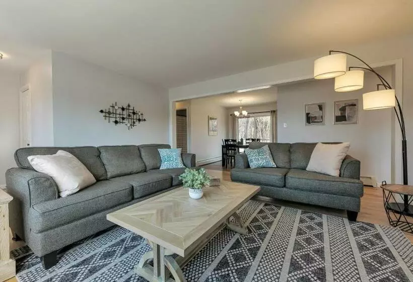 3 Br Private Pondside View New Reno [moose Lodge]