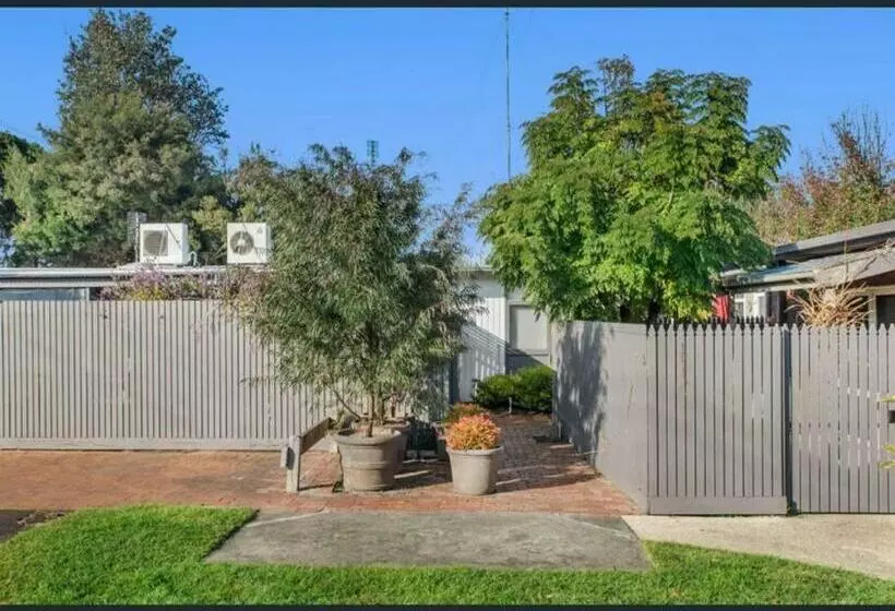 Belle Retreat By The River & Ocean Pet Friendly