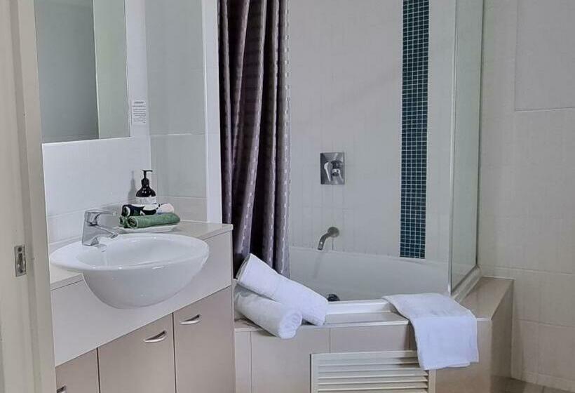 @sea   Ettalong Beach