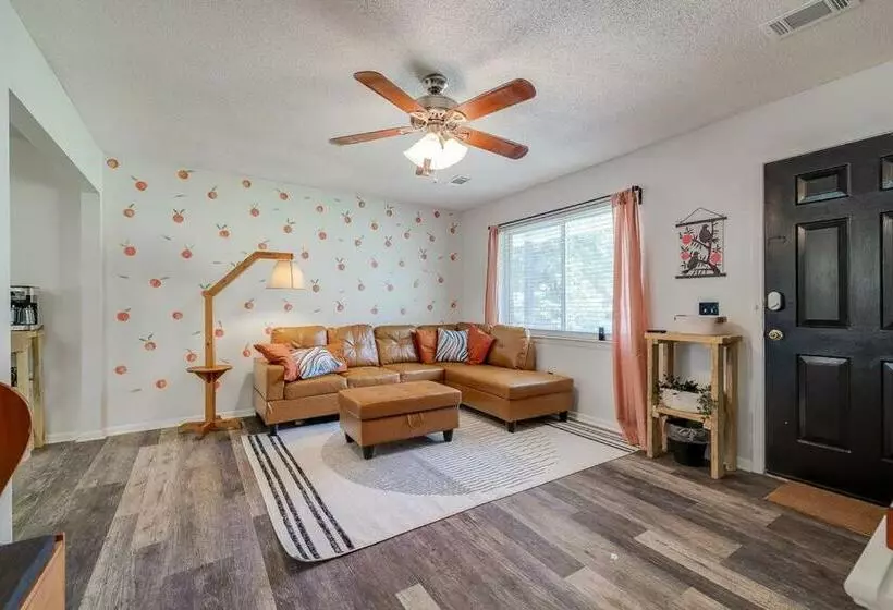 The Peach Family Friendly Oasis