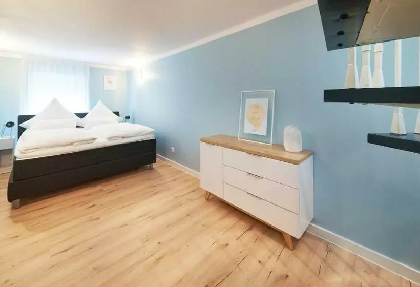 Design Apartment Mit Kostenfreiem Garagen Parkplatz Im Zentrum