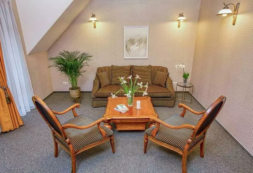 White Lily Apartment