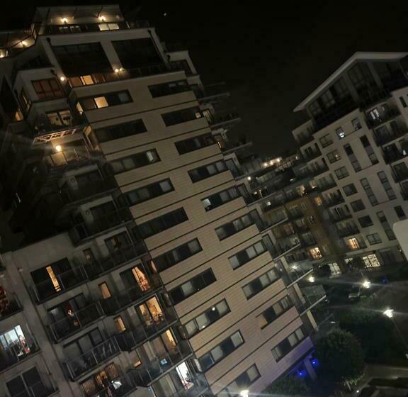 2 Bed 2 Bath Penthouse With Great Views