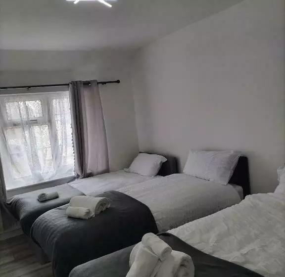 Remaj Service Accommodation, Sleep 7