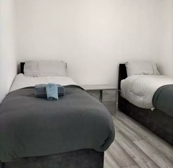 Remaj Service Accommodation, Sleep 7