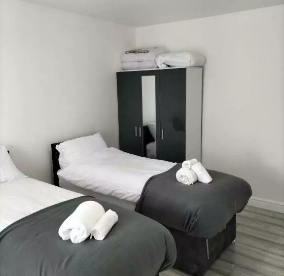 Remaj Service Accommodation, Sleep 7