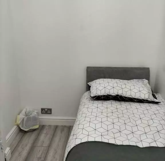 Remaj Service Accommodation, Sleep 7