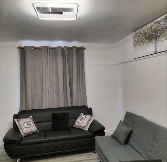 Remaj Service Accommodation, Sleep 7