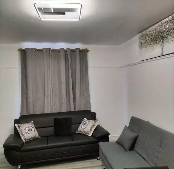 Remaj Service Accommodation, Sleep 7