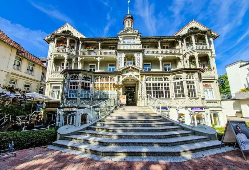 Euphoras   Central & Stylish Apartment   Parking