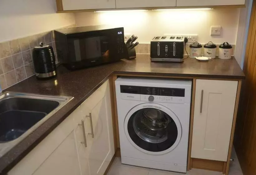 Round The Bend, An Annexe In The Quiet Village Of Odcombe