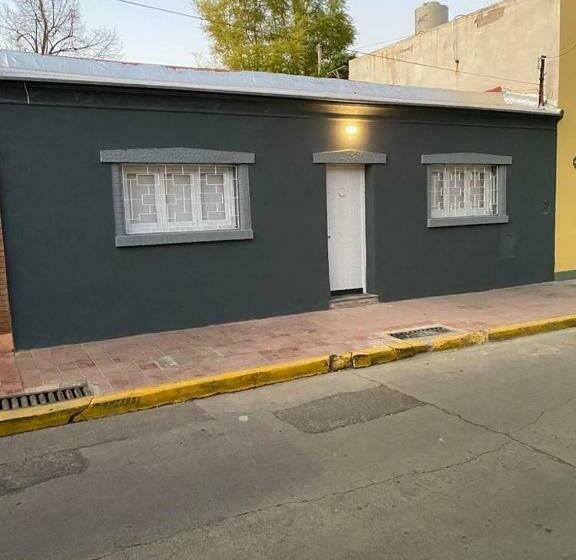 Casa Bº Bombal, Capital. A Mts Microcentro