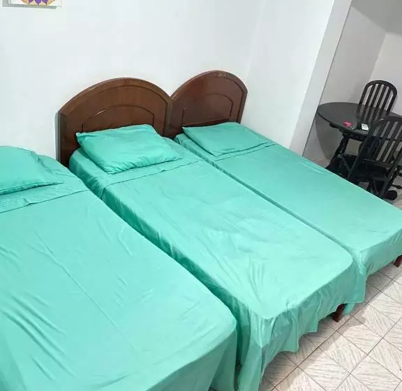 Casa Com Quarto