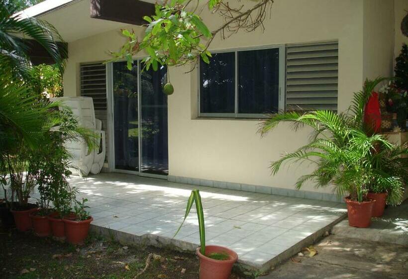Alizes Bungalows Sarl   Location Bungalow Cerise 1