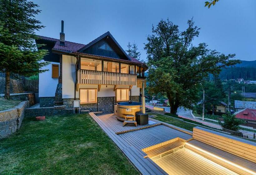 Blend Mountain Villa