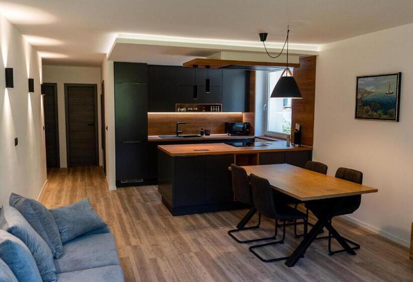 Modern Apartment Leon