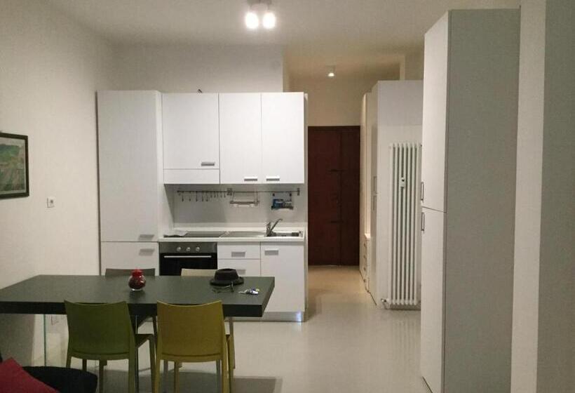 Monolocale Via Rasponi