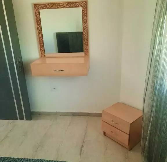 Mourad Place