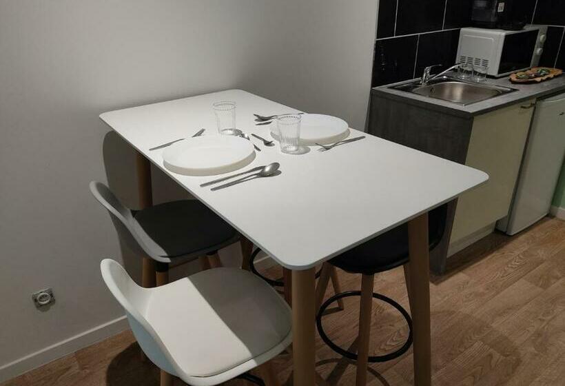 Ng Suitehome   Lille I Roubaix Centre I Coq Français   Balnéo   Netflix   Wifi