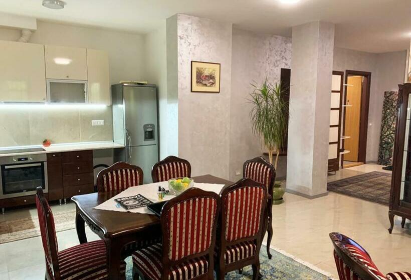 Quiet & Comfy City Center