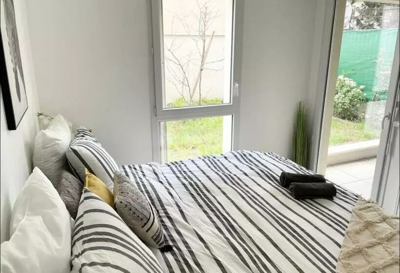 Grand Appartement Lumineux & Spacieux Avec Jardin