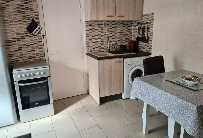 Charmante Maison Rénovée Avec Jardin Commun, Proche Plage Et Commerces, Idéale Pour 2 Personnes   Fr