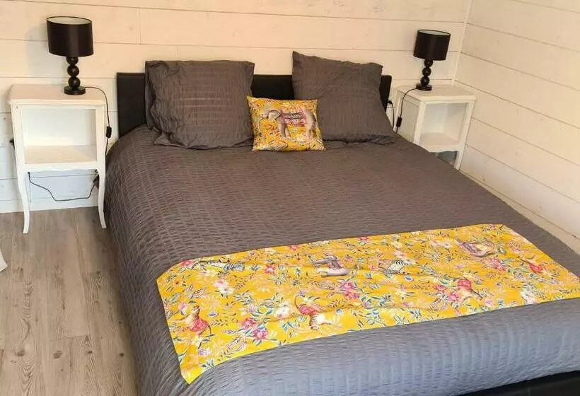 Charmante Maison Rénovée Avec Jardin Commun, Proche Plage Et Commerces, Idéale Pour 2 Personnes   Fr