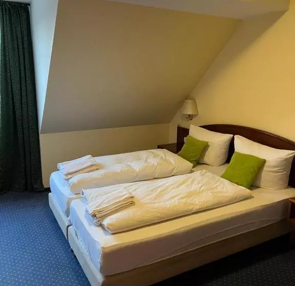 Hotel Am Schloss Frankfurt An Der Oder