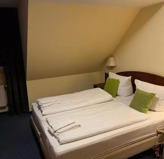 Hotel Am Schloss Frankfurt An Der Oder