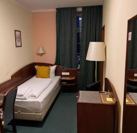 Hotel Am Schloss Frankfurt An Der Oder