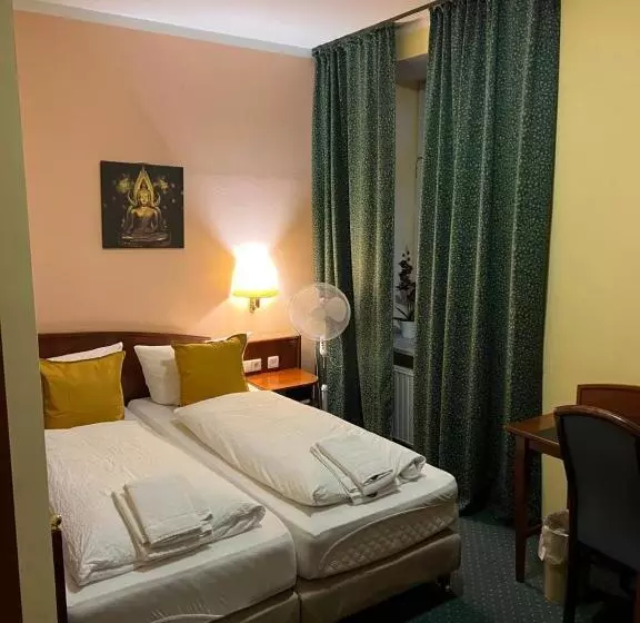 Hotel Am Schloss Frankfurt An Der Oder