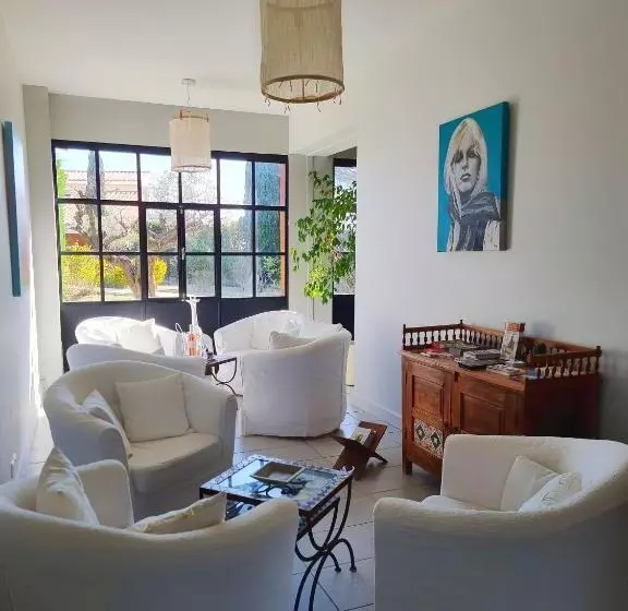 בית מלון כפרי Castillon Des Baux