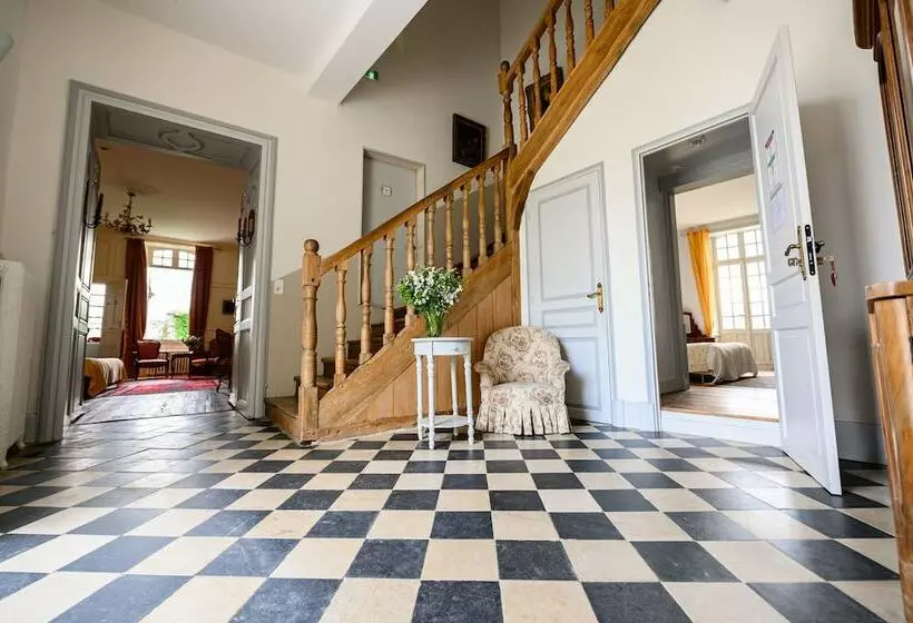 هتل Chateau De Mouillepied