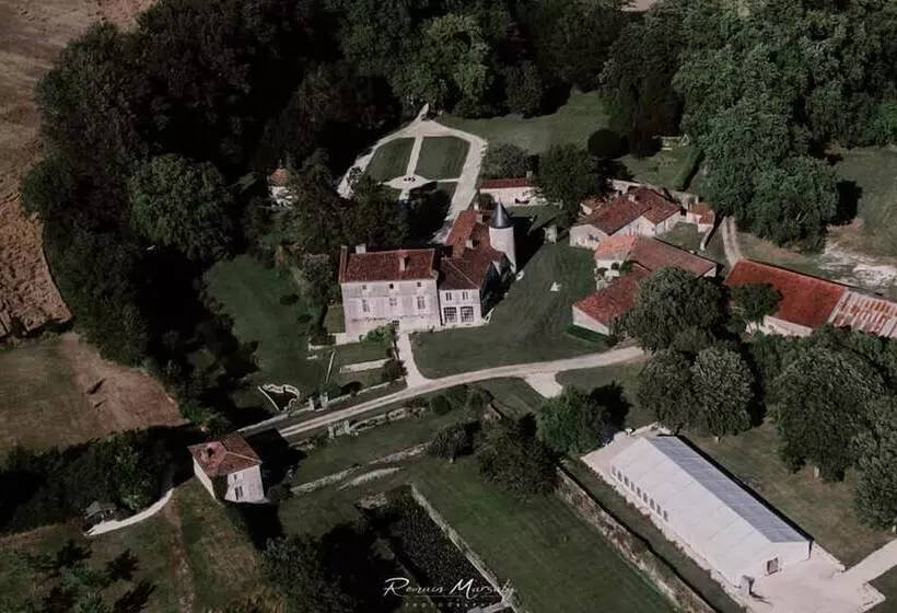 هتل Chateau De Mouillepied