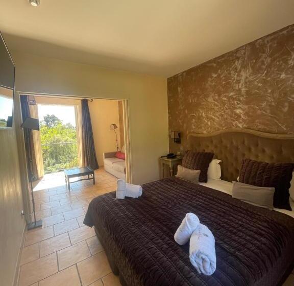 ホテル De La Fossette