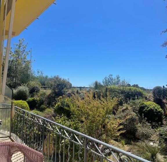 ホテル De La Fossette