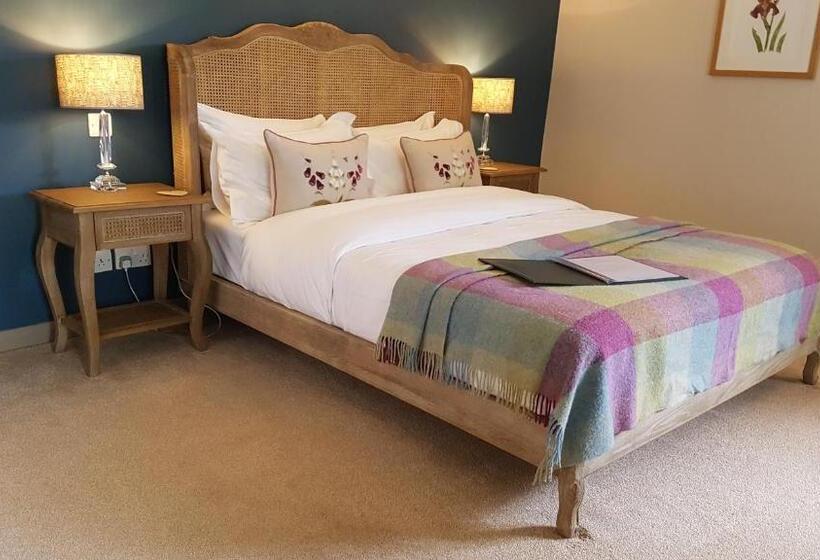 فندق Halfway Bridge