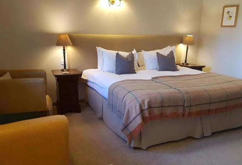 Hotel Halfway Bridge