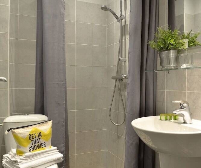 Logis Hotel Le Prieure