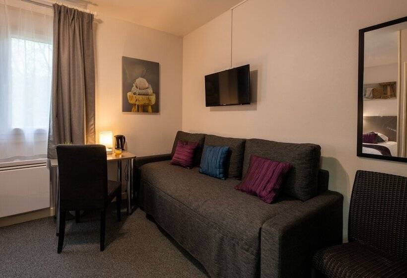 Logis Hotel Le Prieure