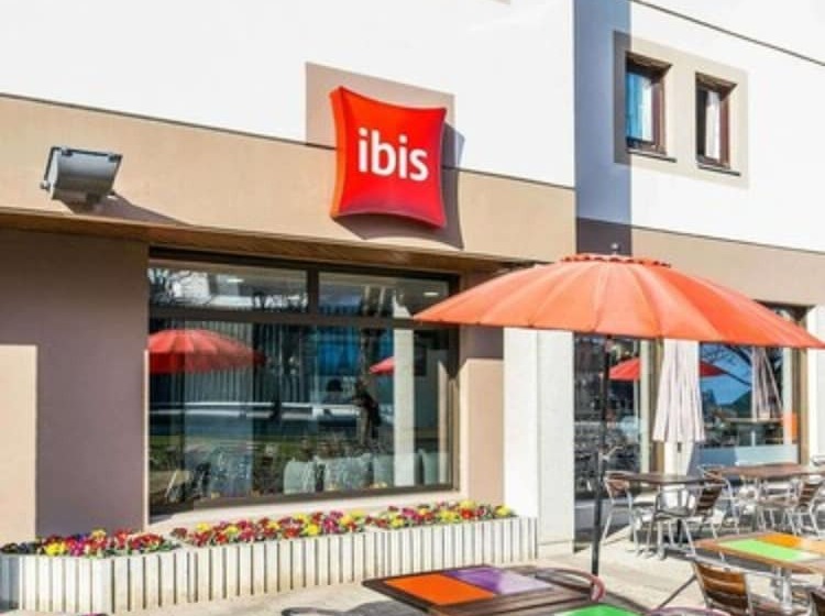 בית מלון כפרי Ibis Thonon Centre