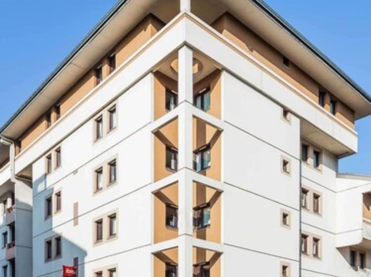 בית מלון כפרי Ibis Thonon Centre