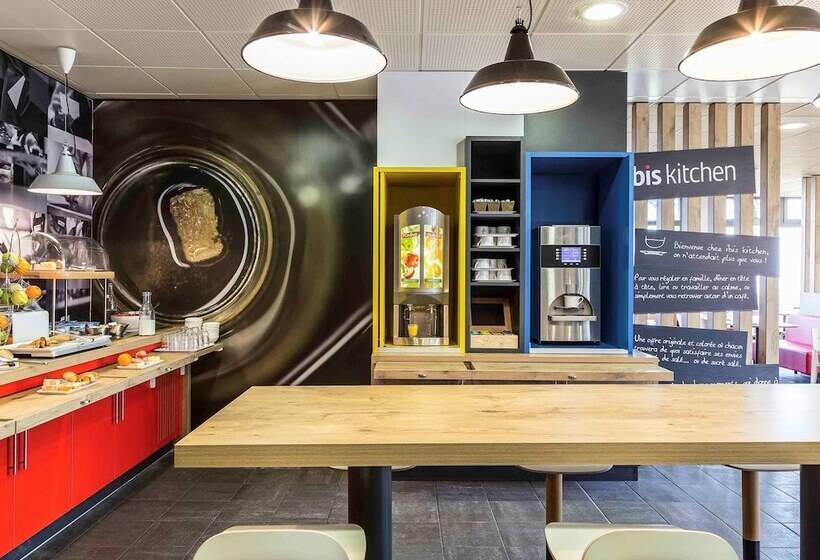 בית מלון כפרי Ibis Thonon Centre