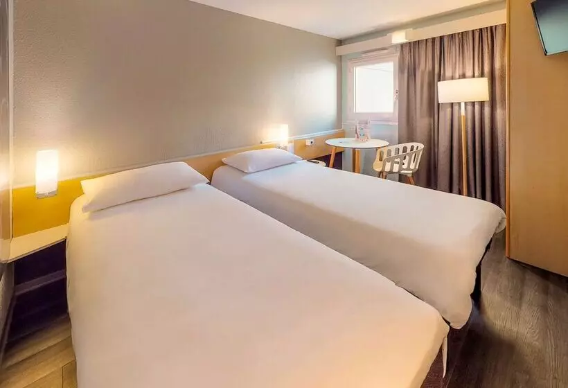 בית מלון כפרי Ibis Thonon Centre