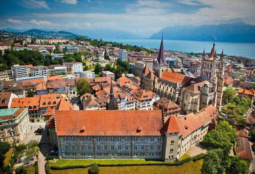 בית מלון כפרי Ibis Thonon Centre