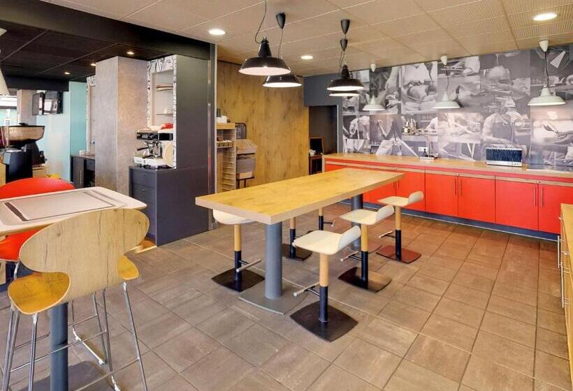 בית מלון כפרי Ibis Thonon Centre